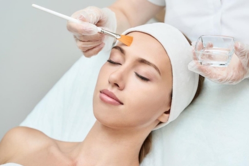 Fat dissolving injections for the face